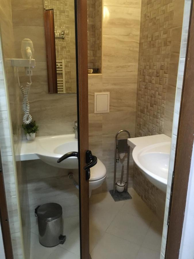 Cherni Osum Guest House Rest מראה חיצוני תמונה